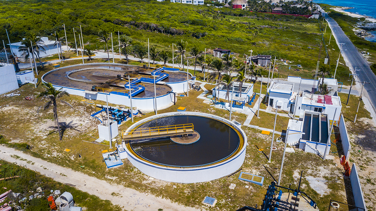 CON 13 PLANTAS DE TRATAMIENTO, AGUAKAN SANEA AGUAS RESIDUALES EN EL NORTE DE QUINTANA ROO