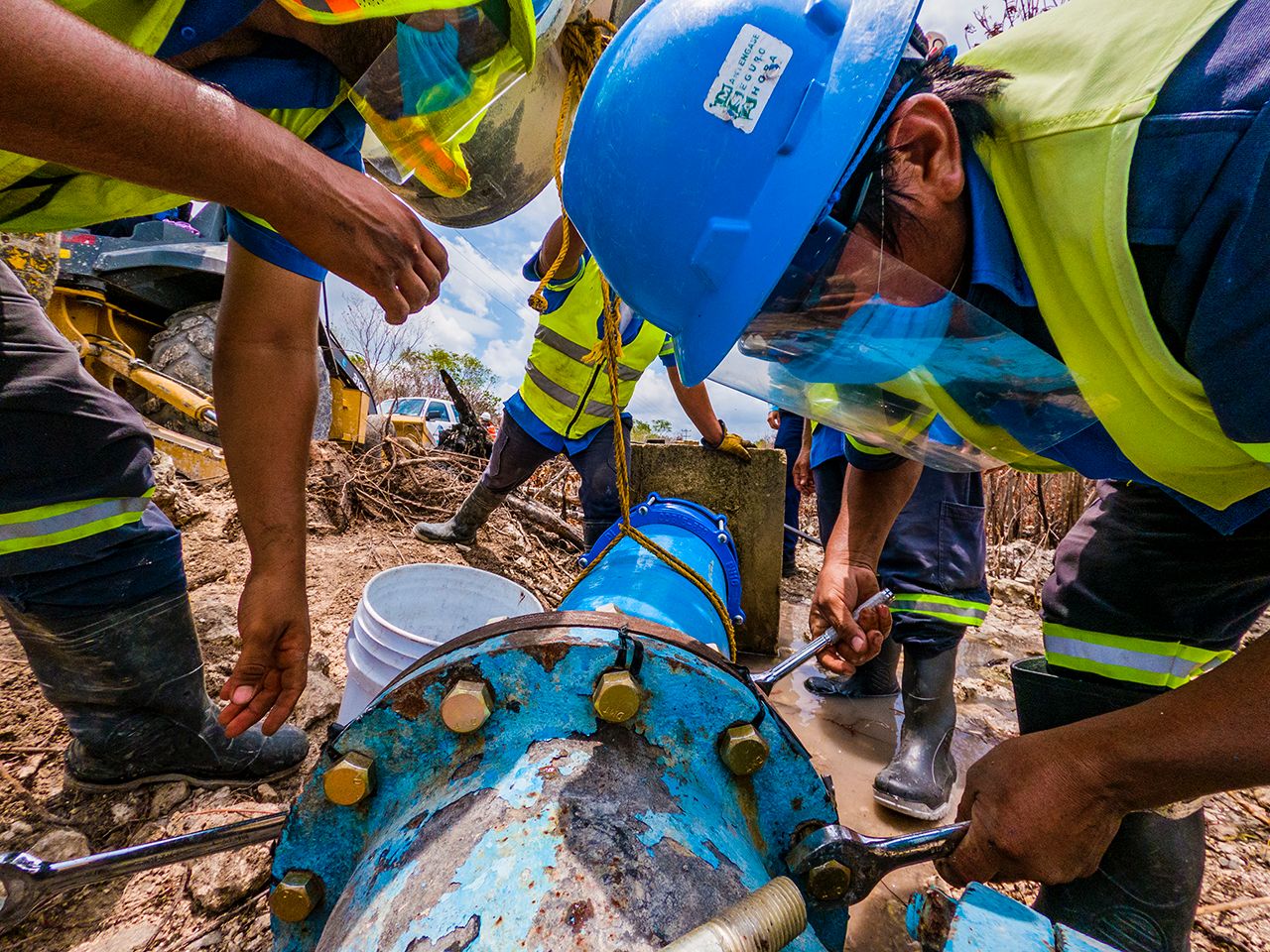 TRAS FUGA ORIGINADA POR CONSTRUCTORA ICA, SE RESTABLECE EL SERVICIO DE AGUA POTABLE EN CANCUN