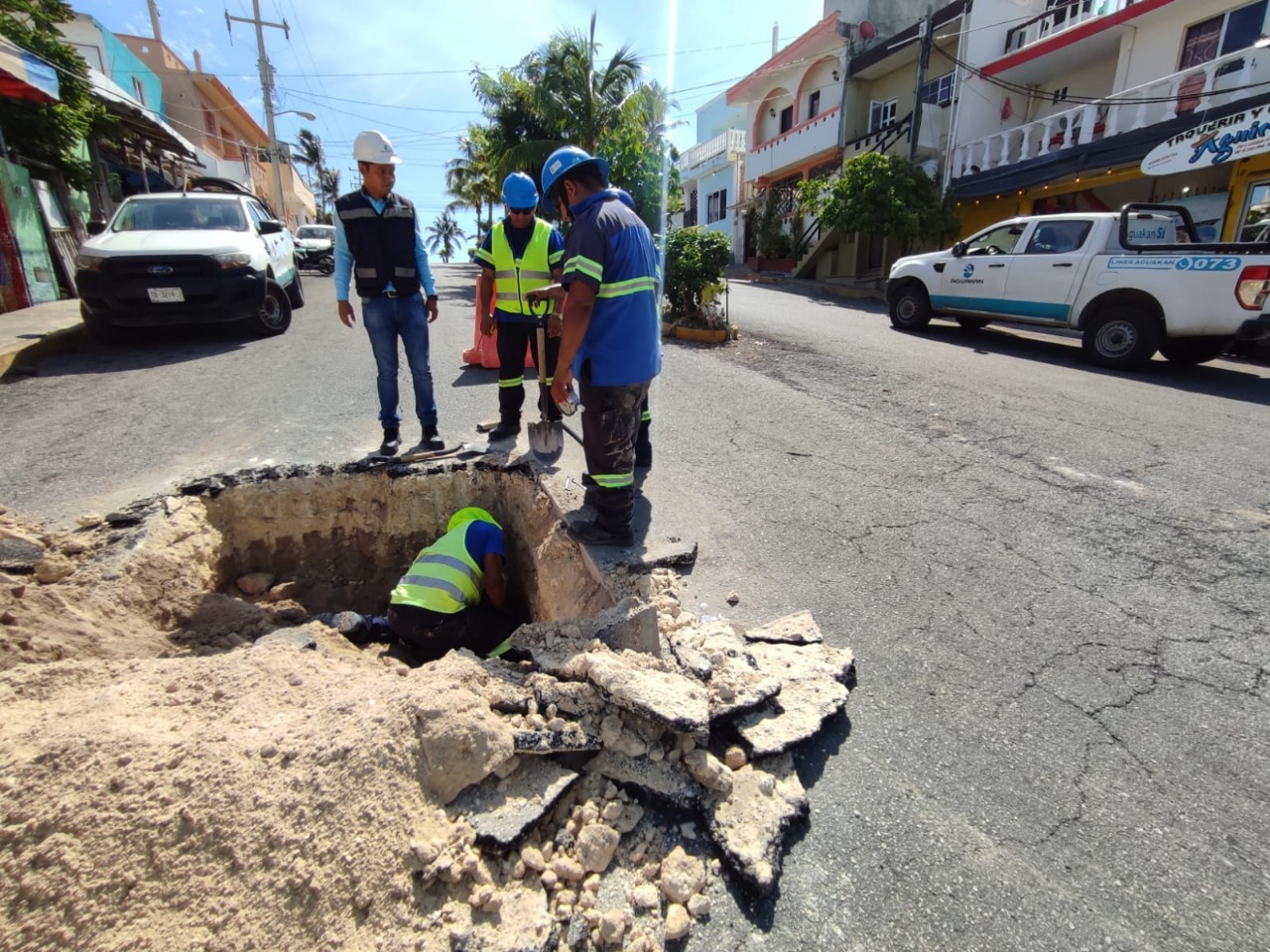 AGUAKAN CONTINÚA CON OBRAS DE AGUA POTABLE, DRENAJE Y SANEAMIENTO EN ISLA MUJERES