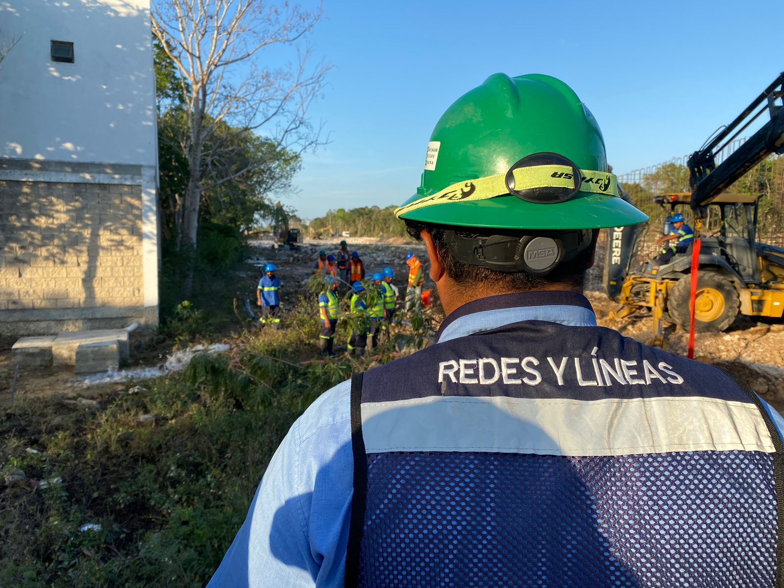 AGUAKAN AVANZA EN TRABAJOS DE REPARACIÓN DE FUGA DE AGUA POTABLE EN SOLIDARIDAD