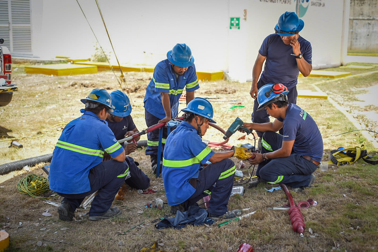 AGUAKAN CONCLUYE TRABAJOS DE MANTENIMIENTO EN PLAYA DEL CARMEN DURANTE CORTE DE ENERGÍA