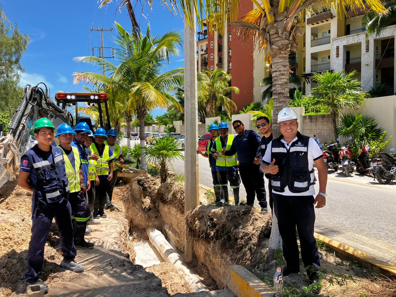 AGUAKAN CONCLUYE LOS TRABAJOS DE REPARACIÓN DE FUGA EN LA LÍNEA DE AGUA POTABLE QUE ABASTECE ISLA MUJERES