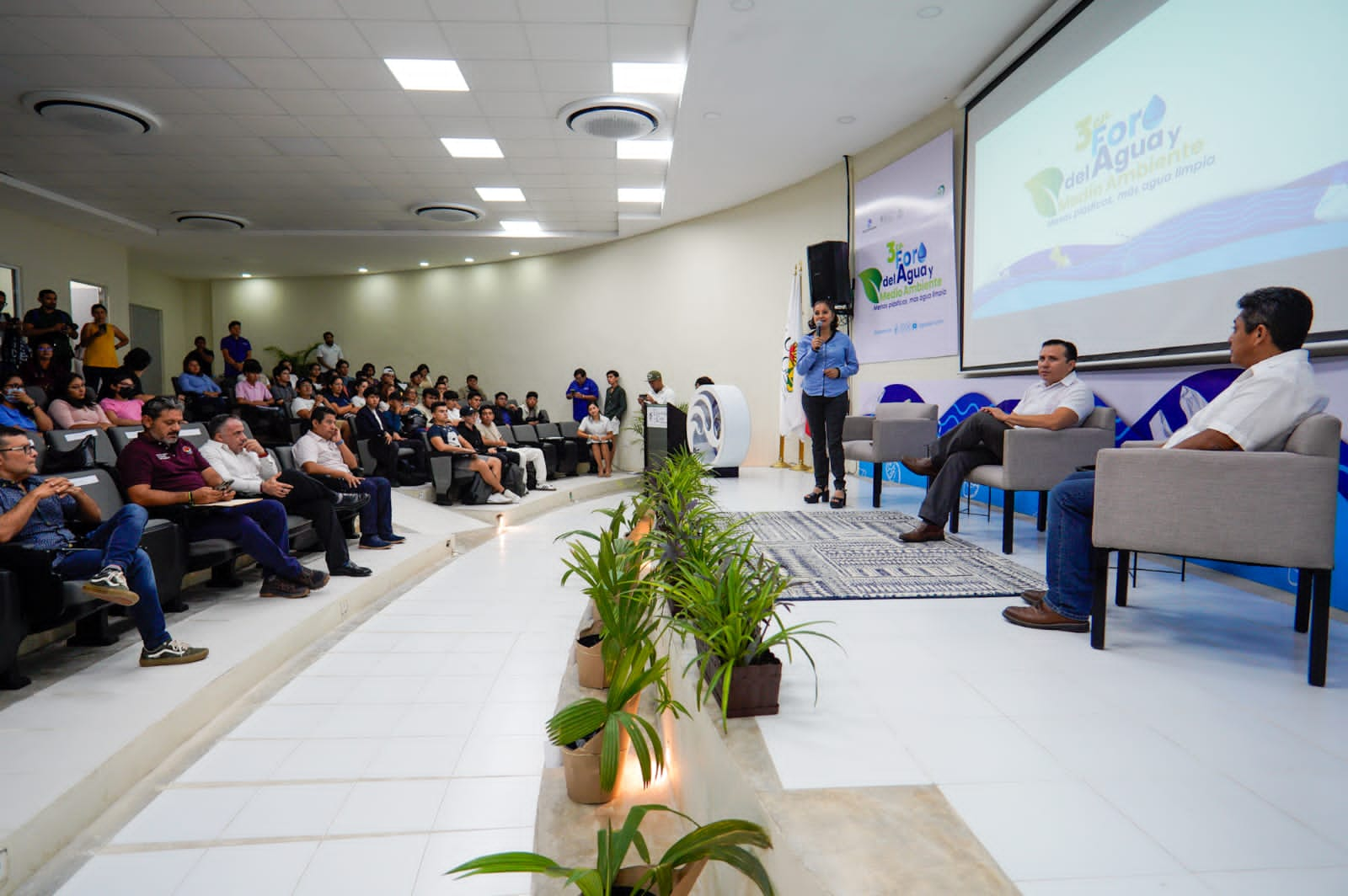 PROMUEVEN AGUAKAN, UNIVERSIDAD DEL CARIBE Y EL CENTRO DE INVESTIGACIÓN CIENTÍFICA DE LA PENÍNSULA DE YUCATÁN TEMAS AMBIENTALISTAS DURANTE EL 3ER FORO DE AGUA Y MEDIO AMBIENTE