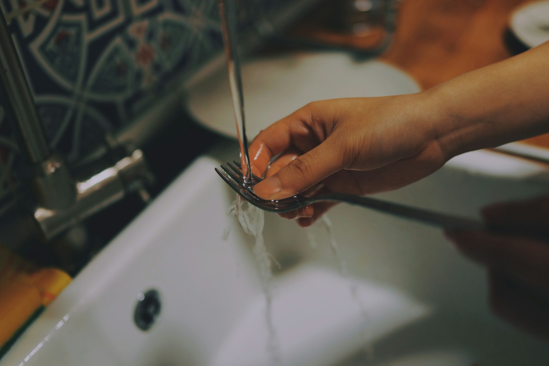 Trucos sencillos para cuidar del agua en la cocina