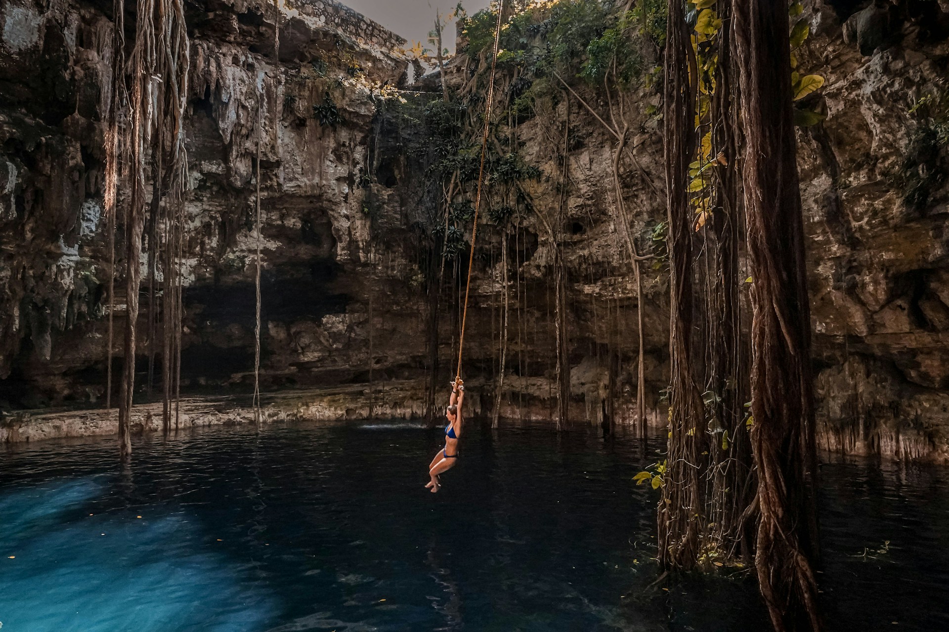 La terrorífica leyenda que revela por qué no se debe nadar en los cenotes por la noche