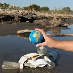 Contaminación del agua con plásticos