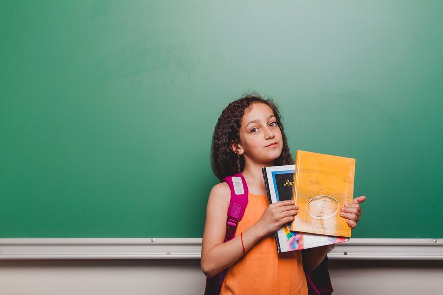 Reutilizar útiles, apagar la computadora y las formas de cuidar del ambiente este regreso a clases