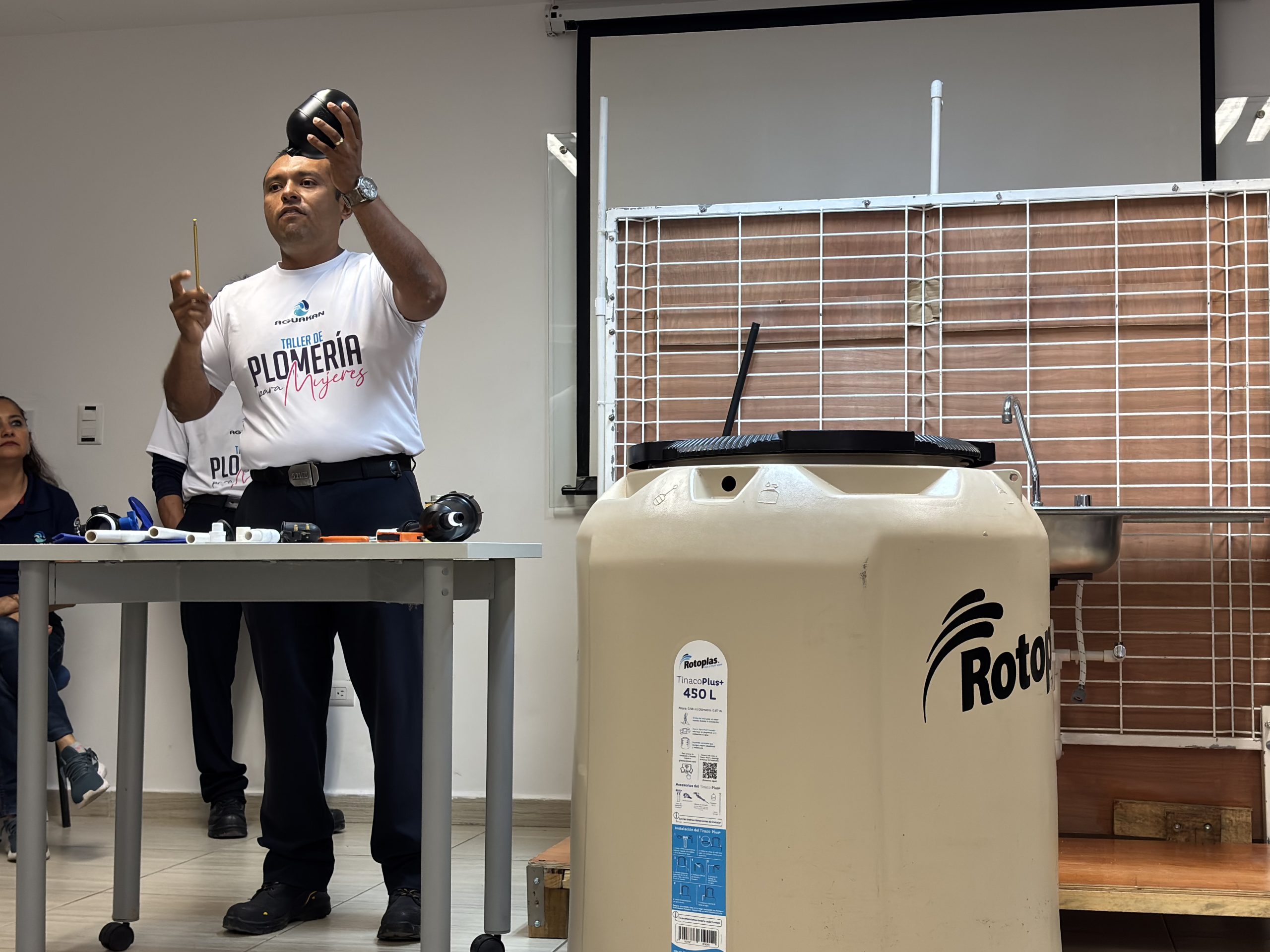 AGUAKAN CONMEMORA EL DÍA MUNDIAL DEL AGUA CON INICIATIVAS PARA LA CONCIENTIZACIÓN AMBIENTAL