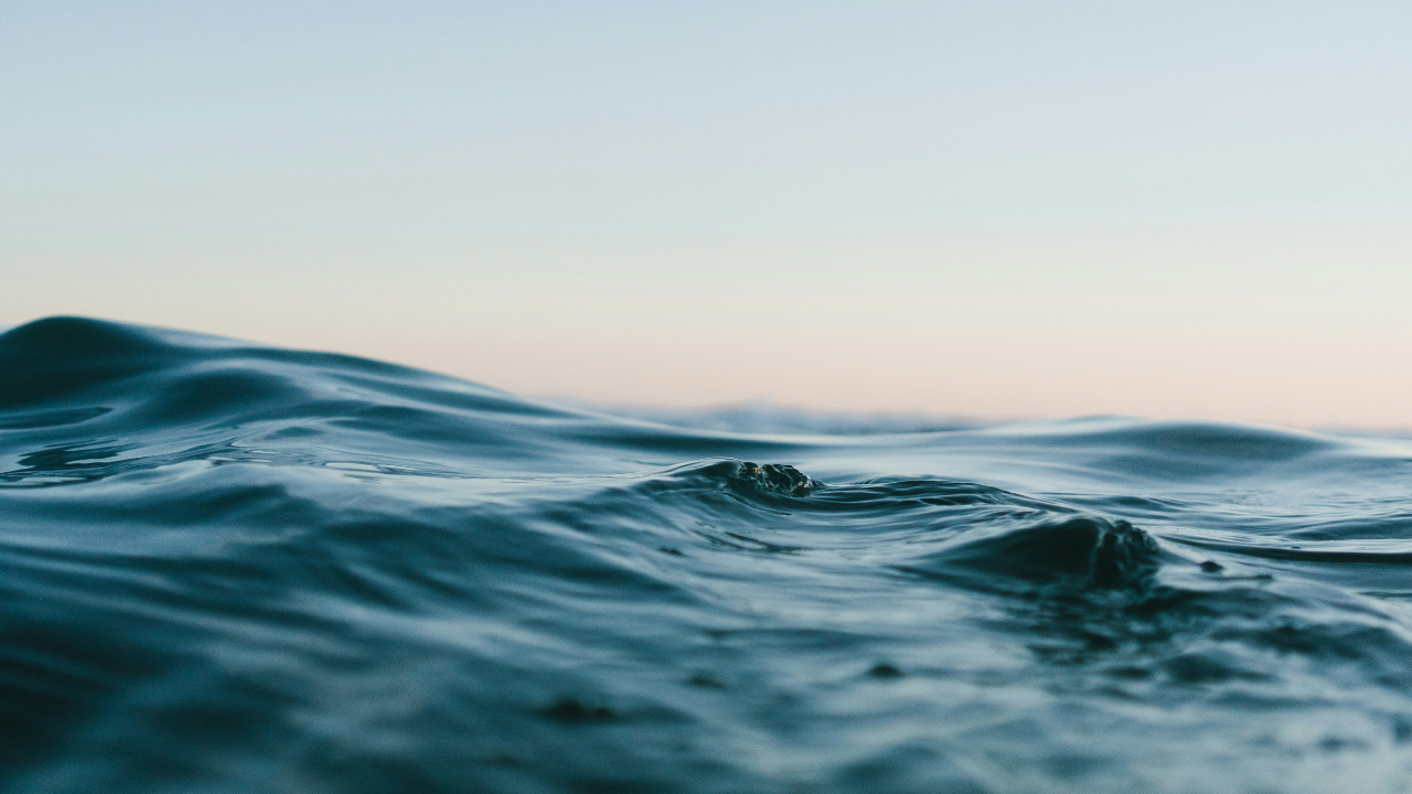 9 refranes populares relacionados con el agua: significado y cómo aplicarlos diariamente
