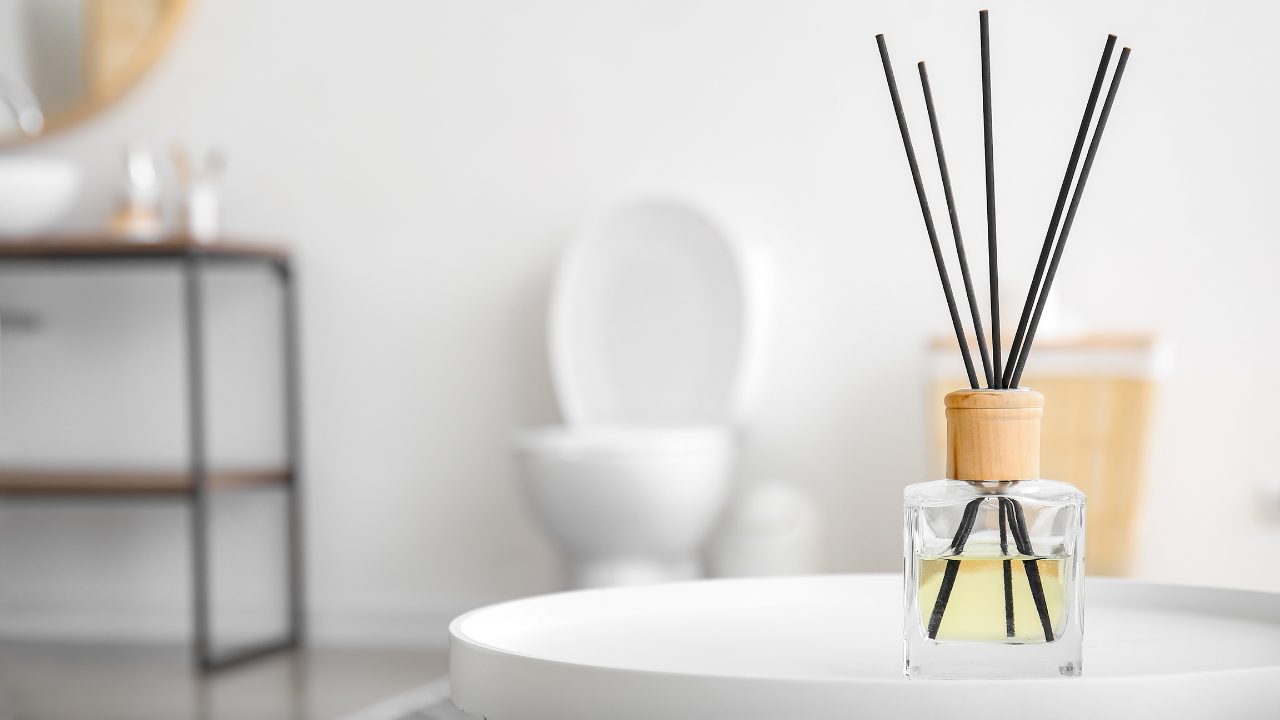 Trucos caseros para eliminar malos olores del baño sin usar químicos