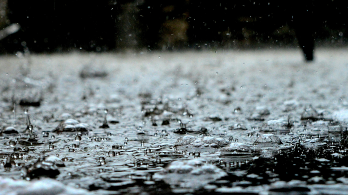 agua-llueve-sobre-mojado-aguakan-refranes