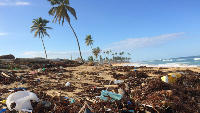 basura residuos playa aguakan