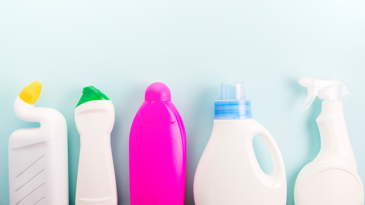 Detergente líquido vs. en polvo: ¿cuál contamina menos y es mejor para el planeta?
