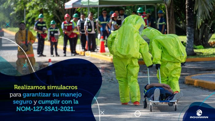 Equipos de emergencia durante simulacro de contingencia por gas cloro en Aguakan.