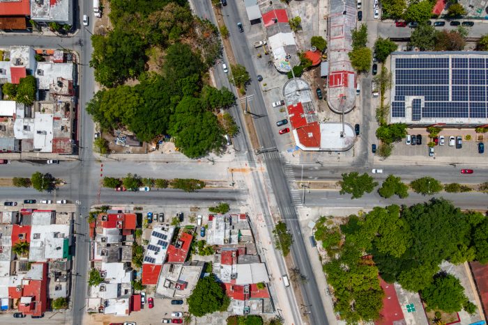 Trabajos de renovación de la red de agua potable en Cancún en SM 91 y 92. 