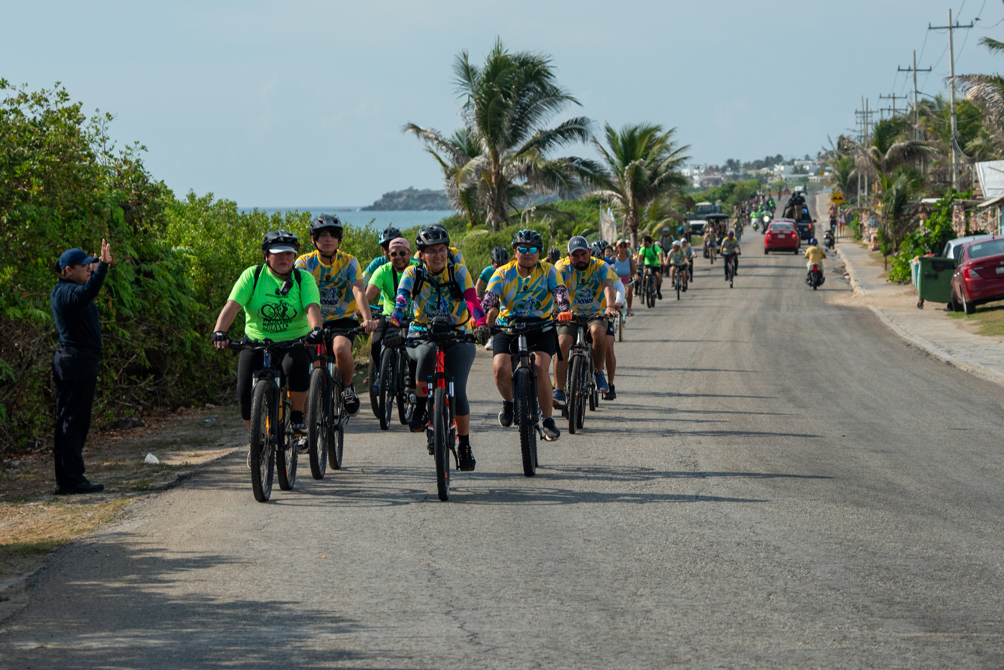 Aguakan impulsa conciencia ambiental con exitosa Rodada por los Manglares en Isla Mujeres