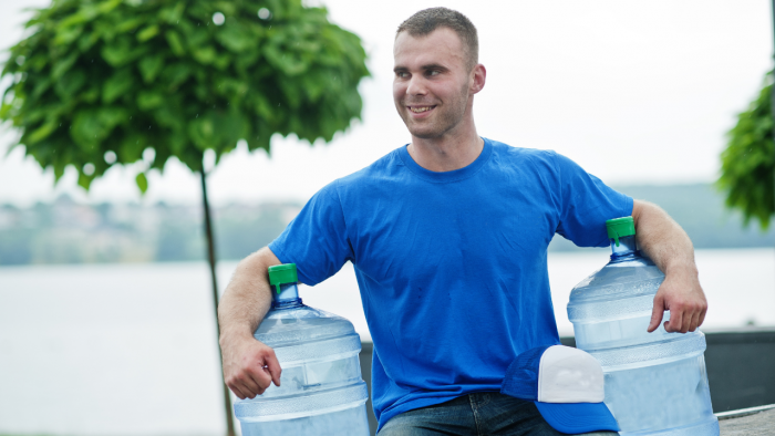 Aprende cómo recolectar agua de lluvia durante temporada de lluvia para tu hogar en Quintana Roo: beneficios, pasos y normativa.
