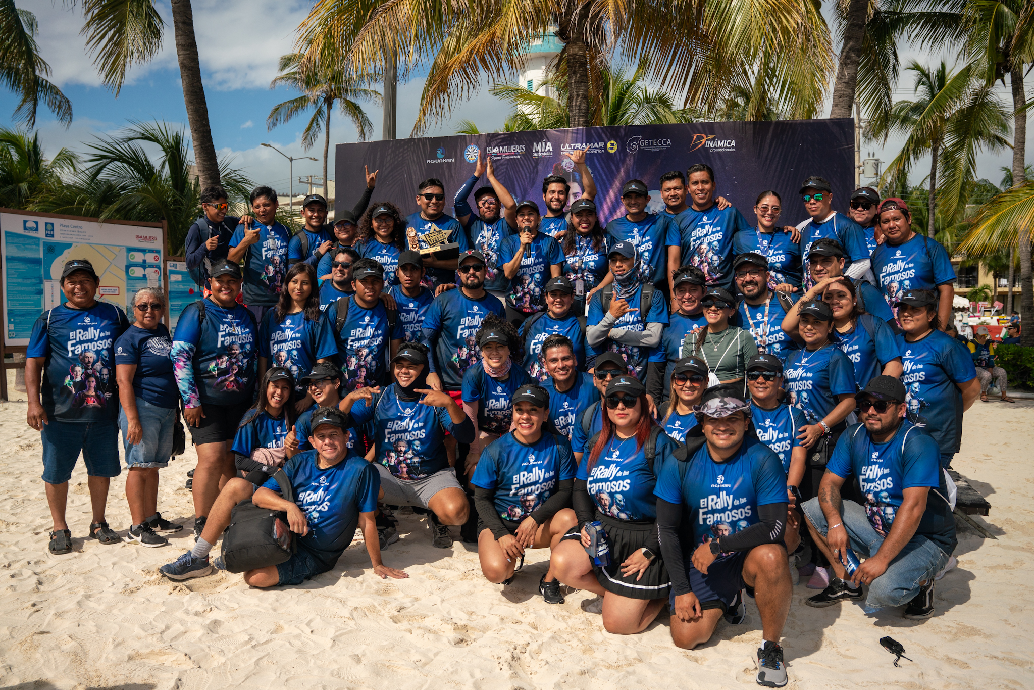 Aguakan celebra con éxito la 17ª edición del “Rally del Agua de los Famosos” en Isla Mujeres; el equipo Marie Curie obtiene el primer lugar