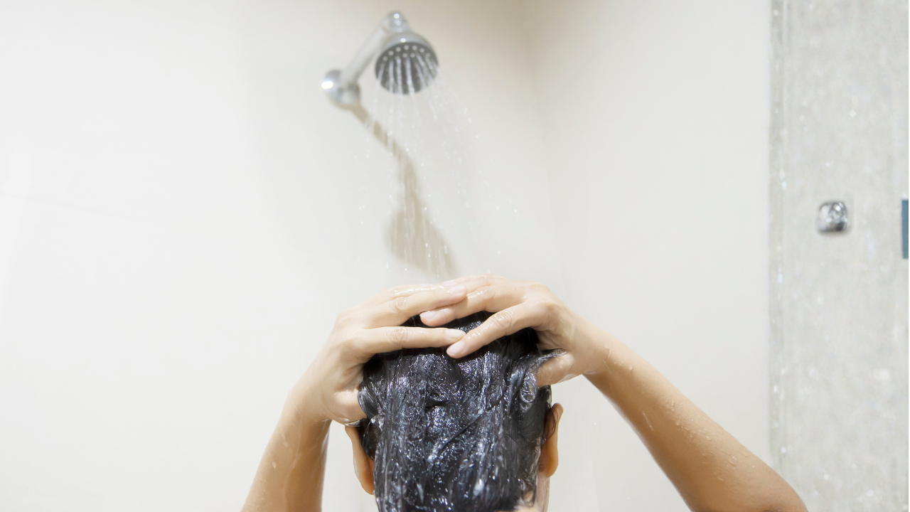 ¿Tu regadera no deja de gotear? Así puedes repararla sin ayuda de un plomero