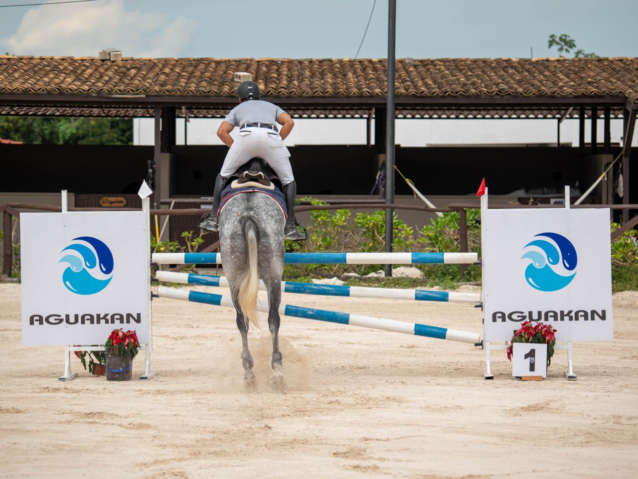 Aguakan impulsa el deporte ecuestre y fortalece la unión familiar en Quintana Roo