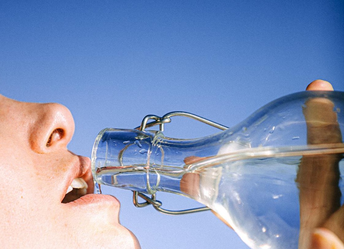 10 mitos sobre el agua potable y su tratamiento que debes conocer este 2026