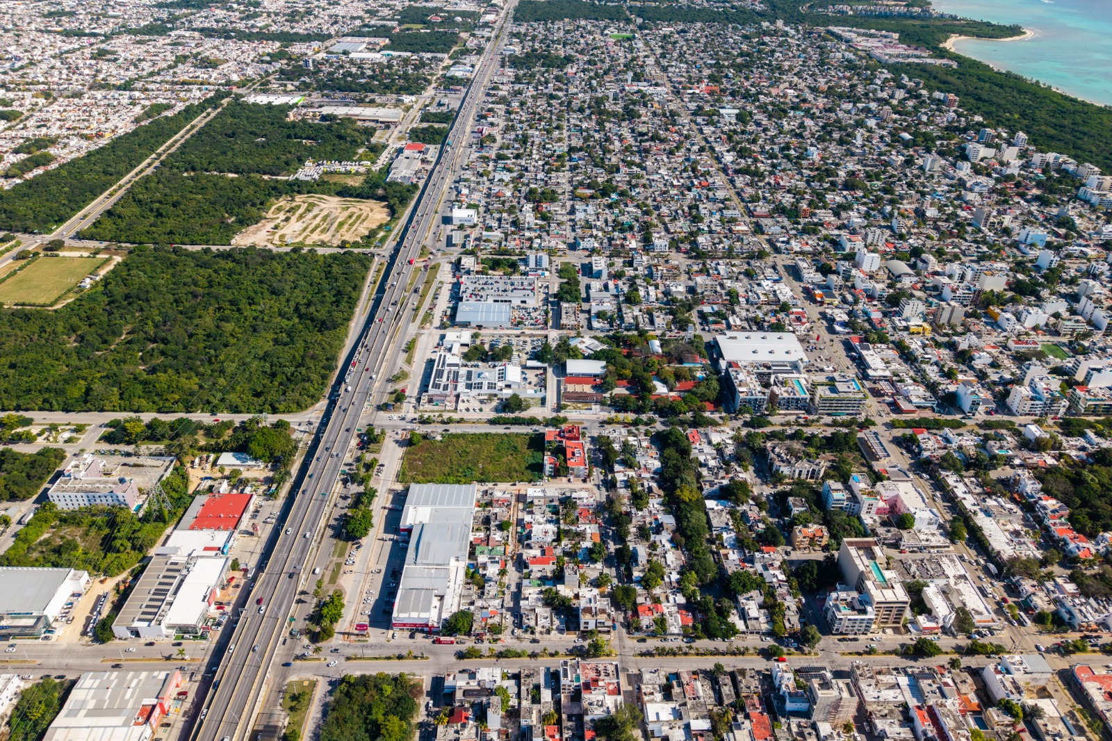 Aguakan continúa avanzando en la modernización de la red hidráulica en la zona centro de Playa del Carmen