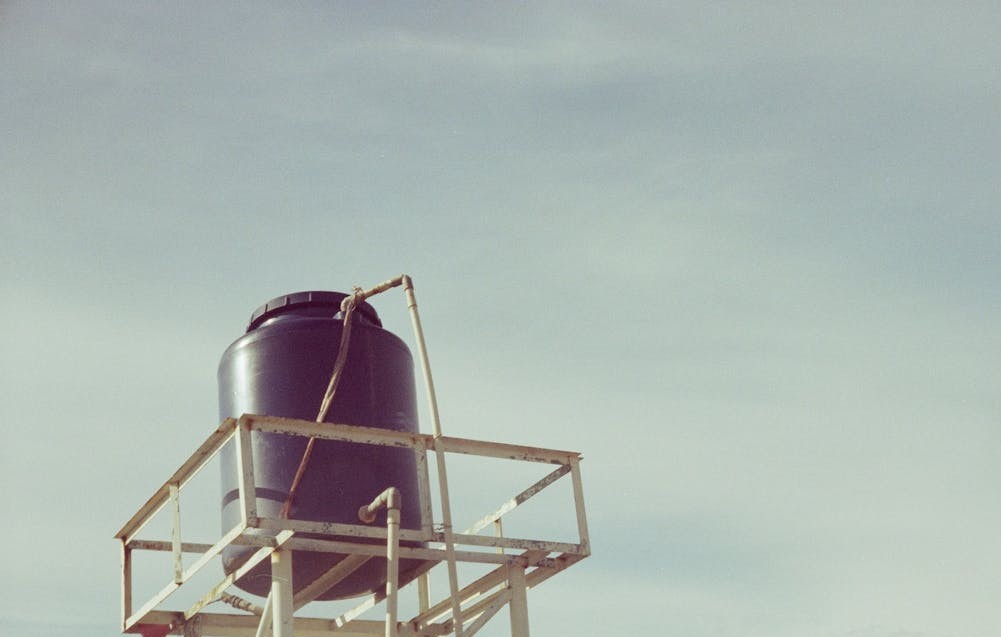 ¿Qué pasa si no lavas tu cisterna? Riesgos invisibles y cada cuánto hacerlo