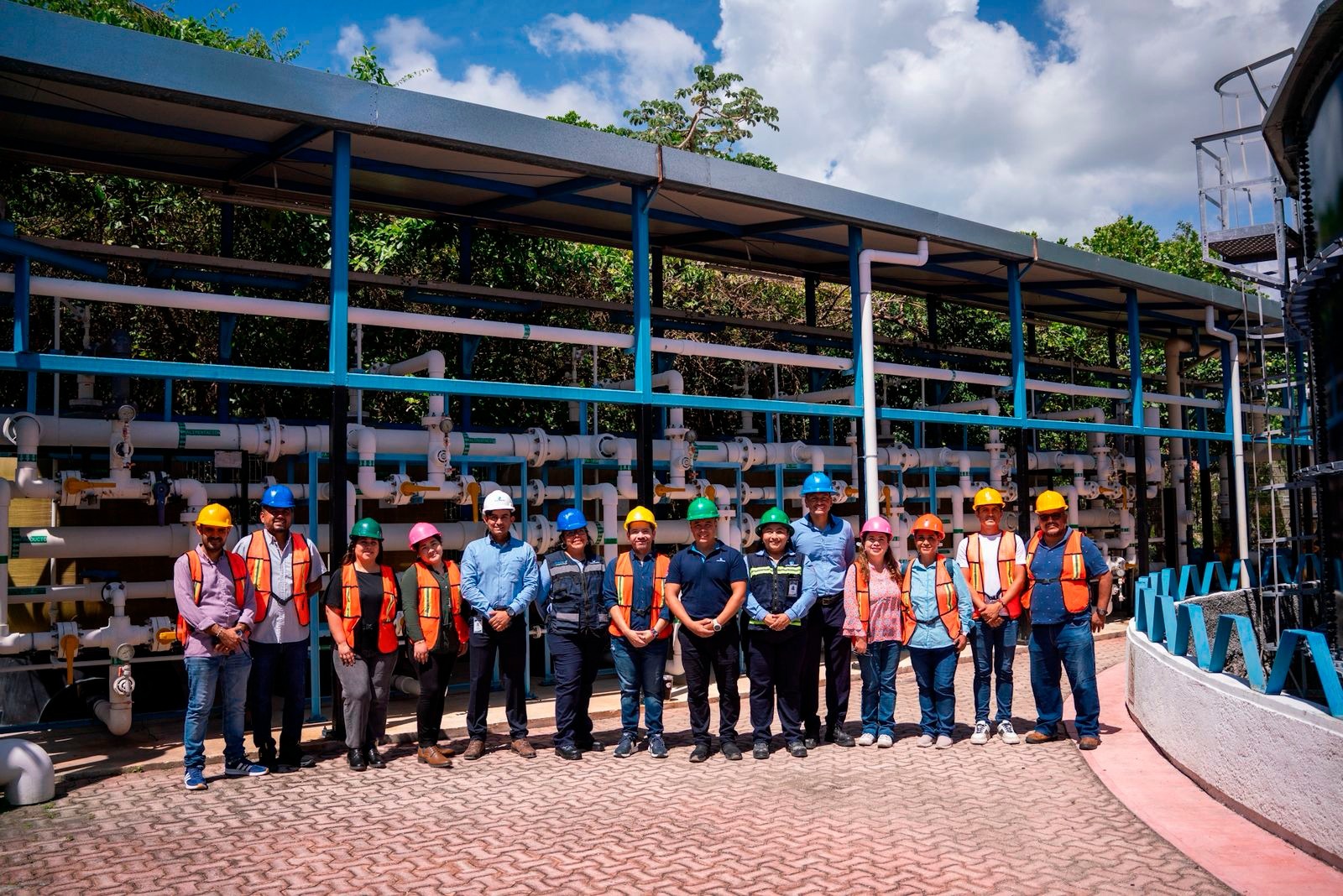 Aguakan abre sus puertas a CANACINTRA en planta de ósmosis inversa en Puerto Aventuras