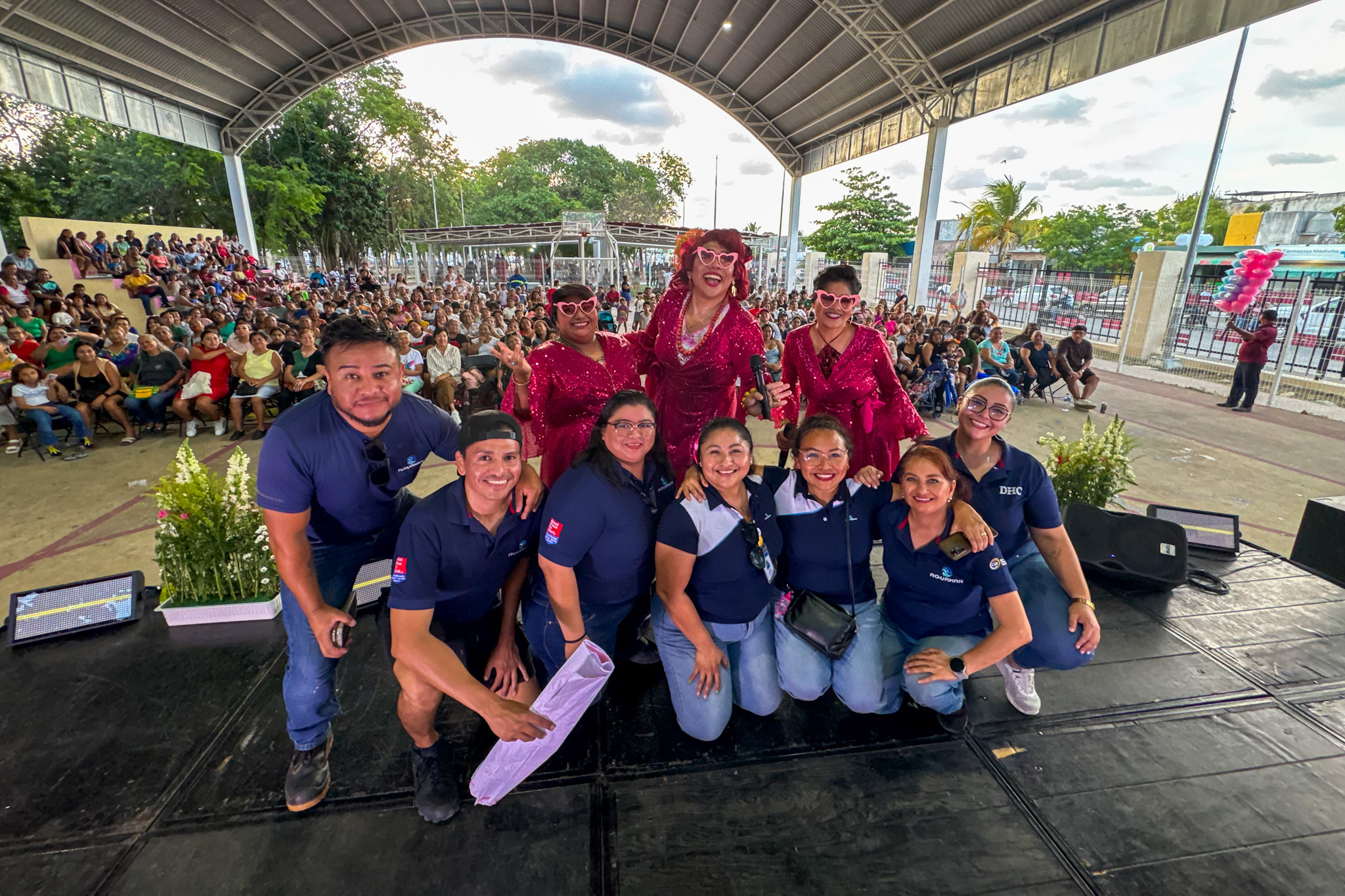 Aguakan celebró el Día de las Madres junto a más de 1,200 vecinos de Cancún y Playa del Carmen