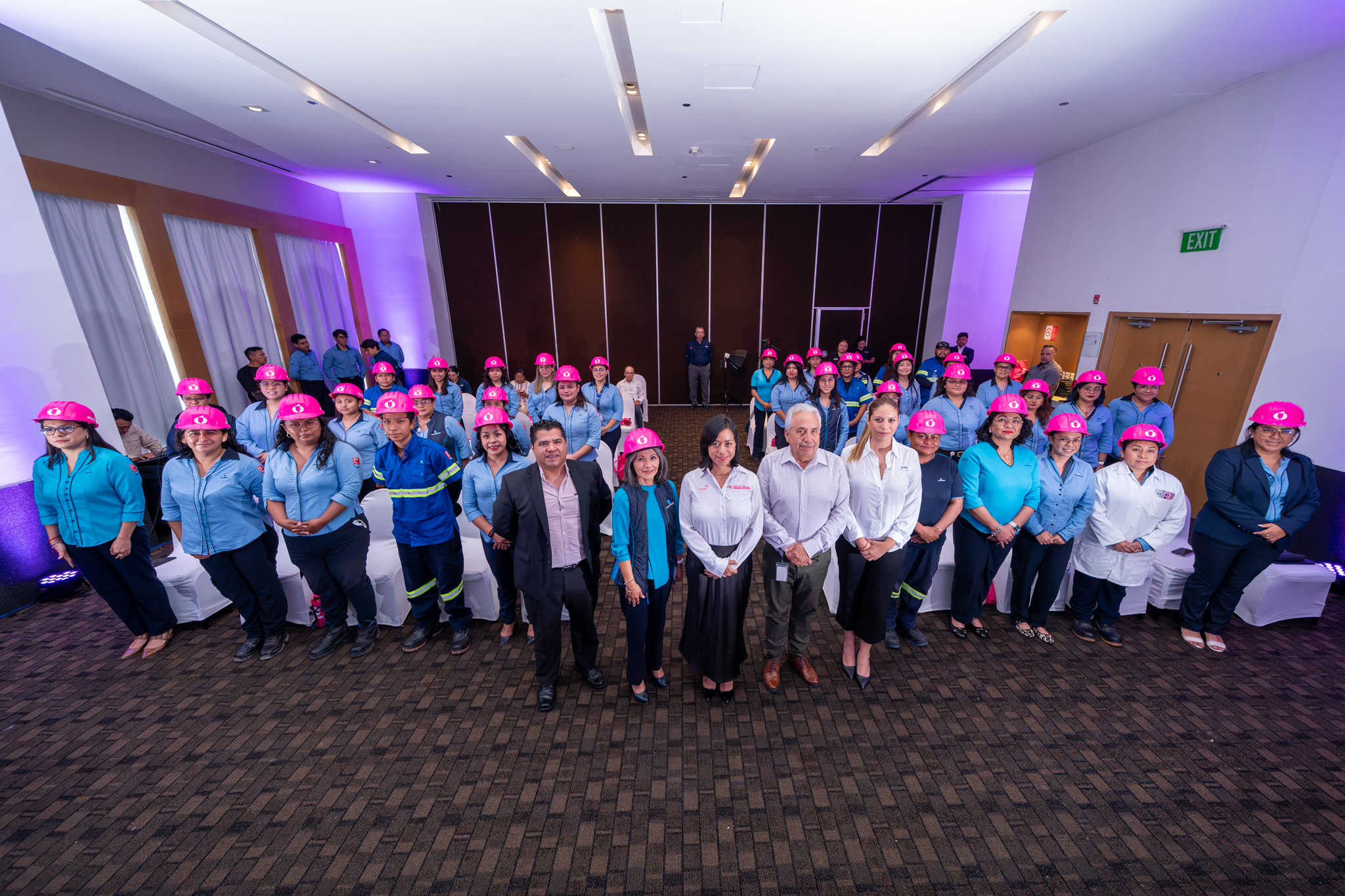 Aguakan, referente en liderazgo femenino del sector hídrico en Quintana Roo: mujeres toman protesta en iniciativa “Cascos Rosas”
