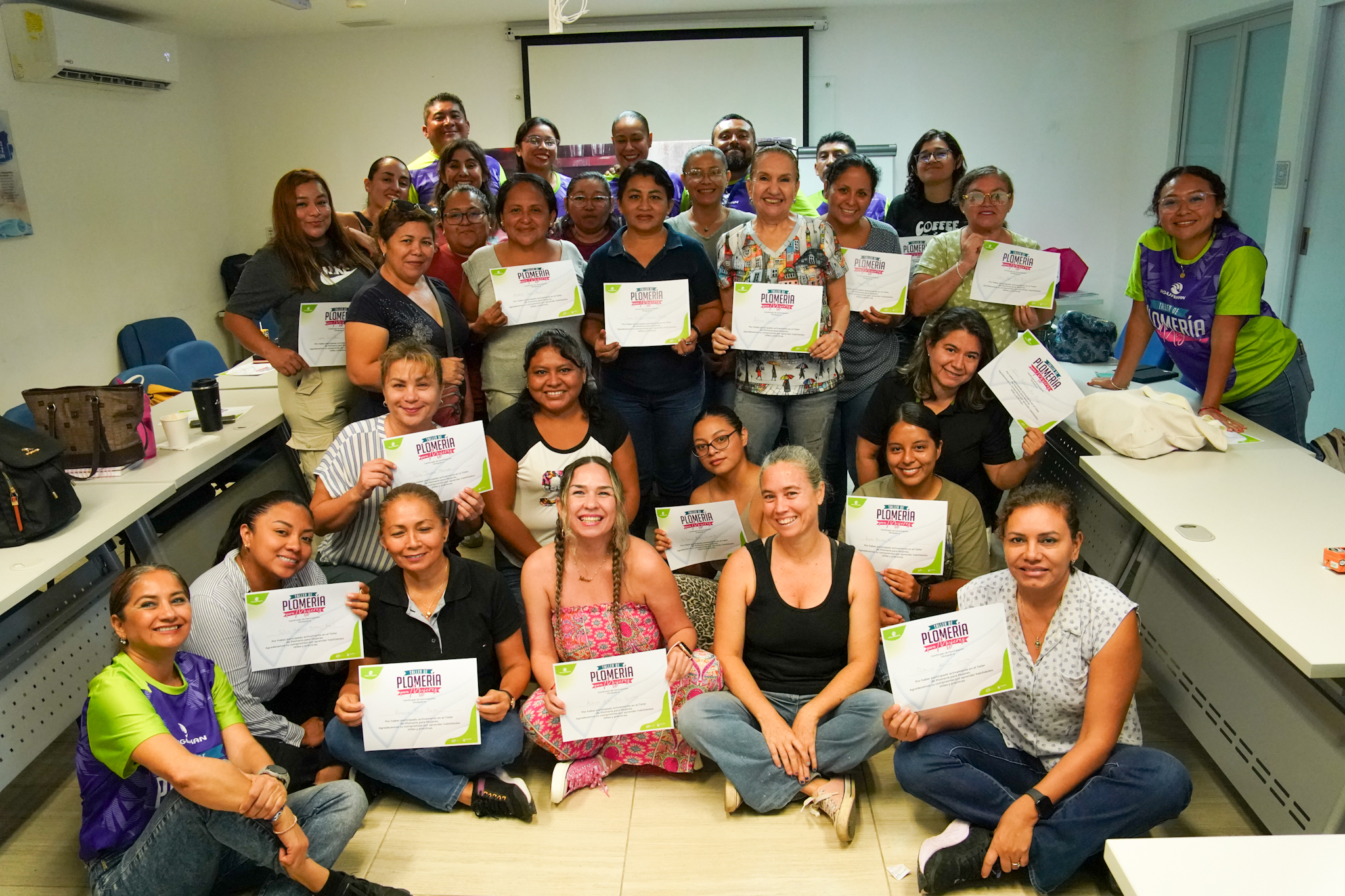 Aguakan reafirmó su compromiso con mujeres de Cancún en quinta edición del “Taller de Plomería para Mujeres”